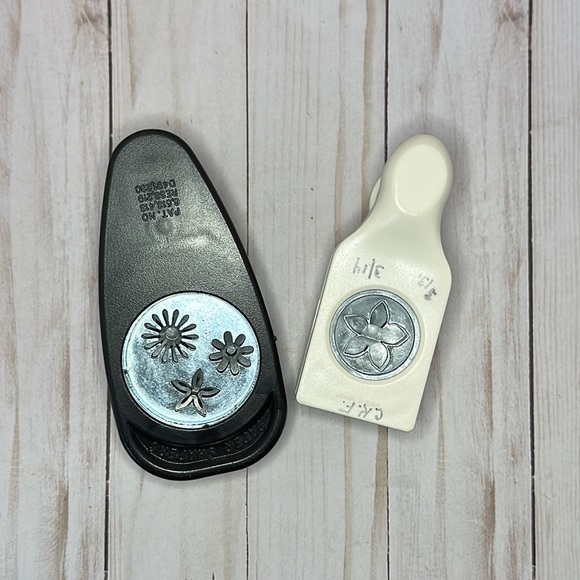 Martha Stewart Stamp and Punch and Stampin’ Up! Flower punches set of 2 - Picture 3 of 4